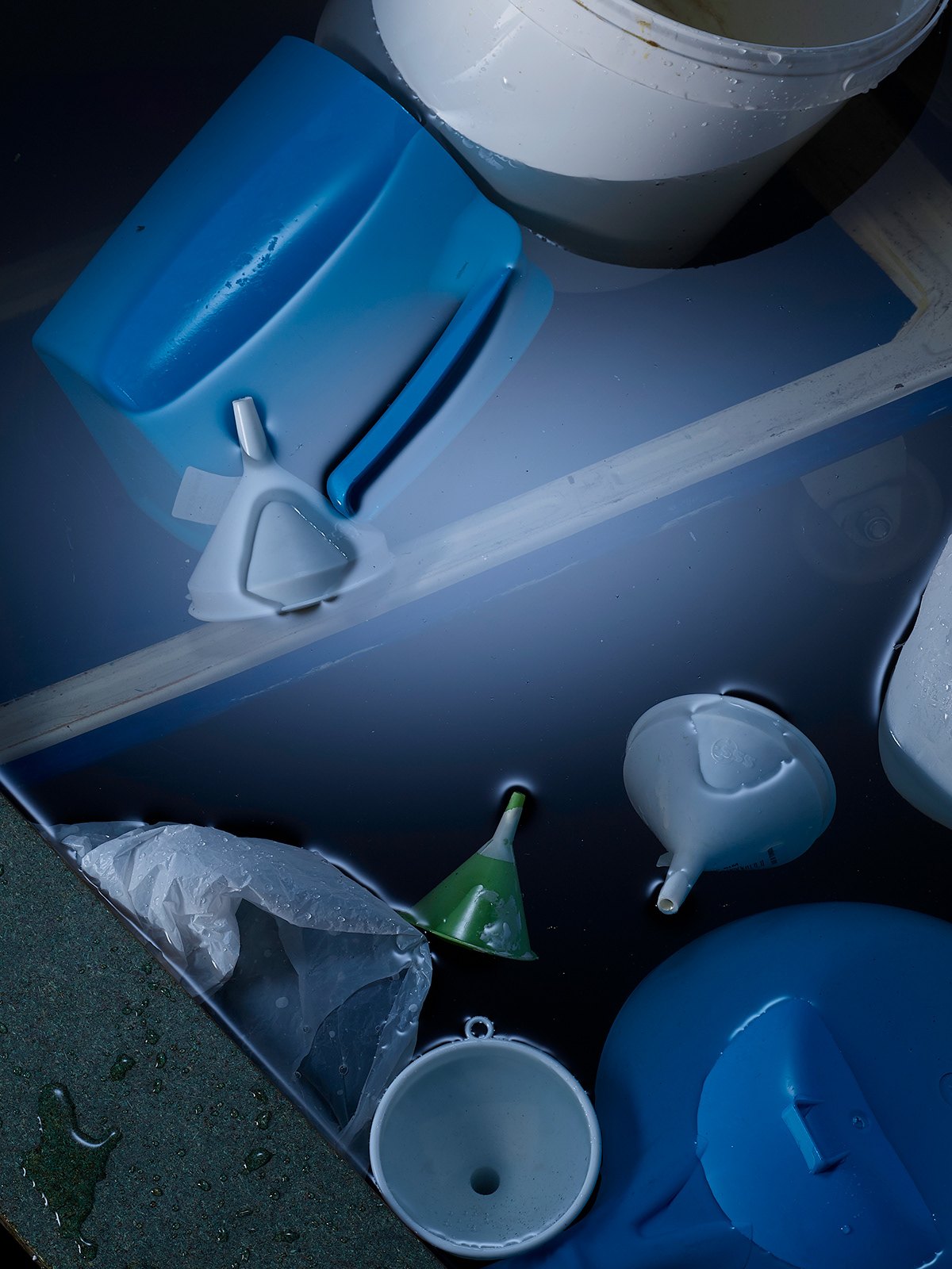 Sept — photography, set design by Mathieu Missiaen